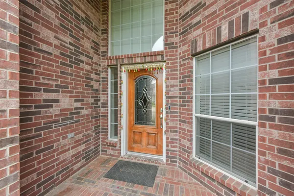 $3,200 | 18111 Blues Point Drive, Cypress, TX 77429