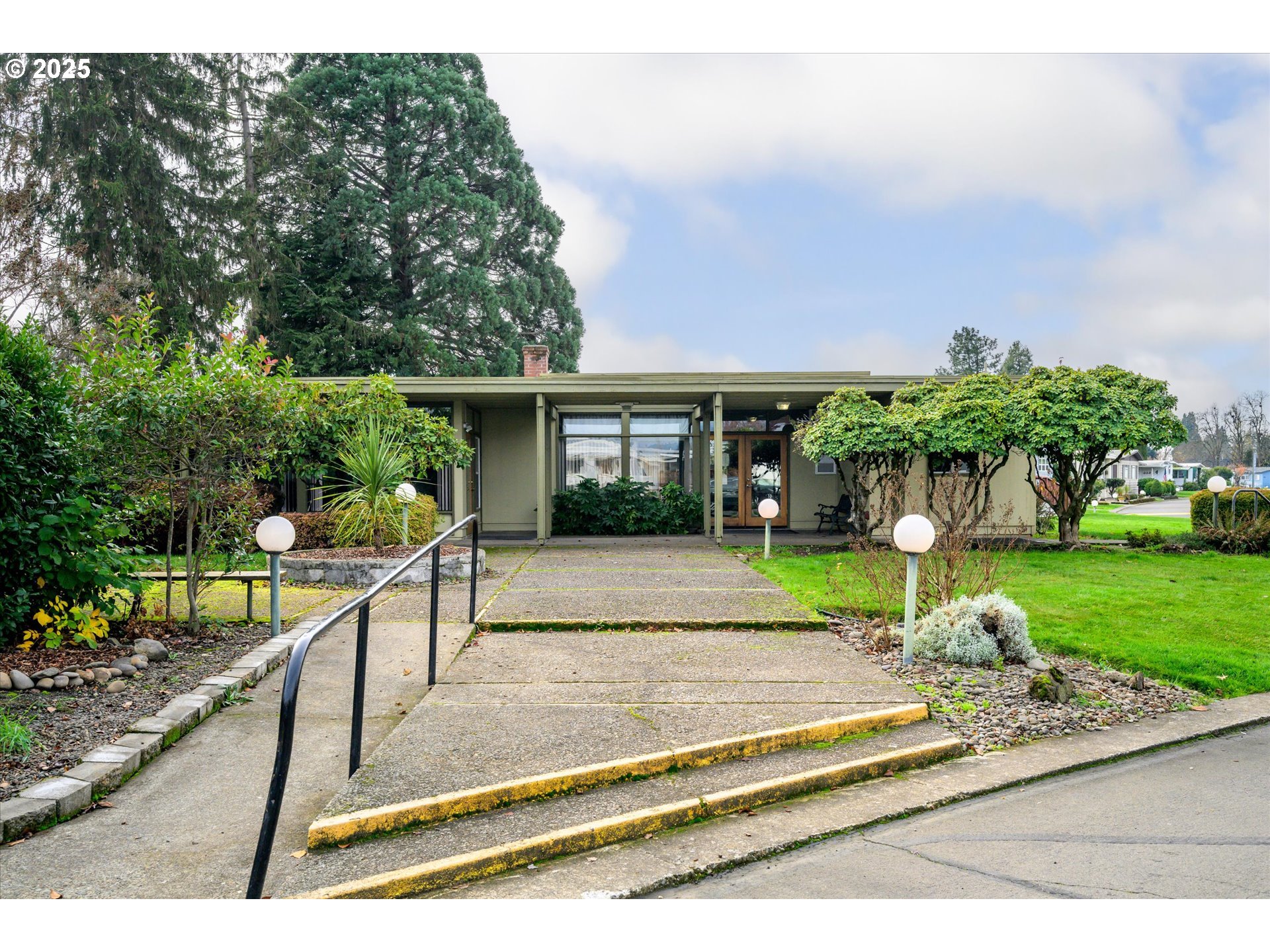 2150 Laura Street, Unit 111 Springfield, OR 97477 - Photo 28 of 30