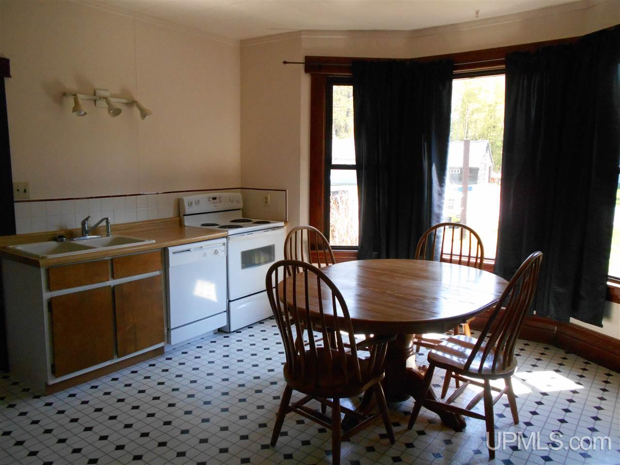 4805 Hendrickson Road Manistique, MI 49854 - Photo 12 of 18 Gallery Image 12
