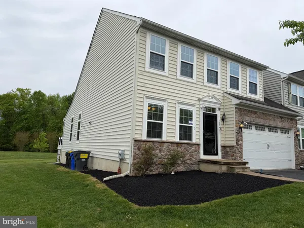 $3,550 | 122 East General Grey Court, Newark, DE 19702