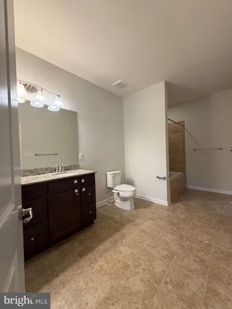 $3,550 | 122 East General Grey Court, Newark, DE 19702
