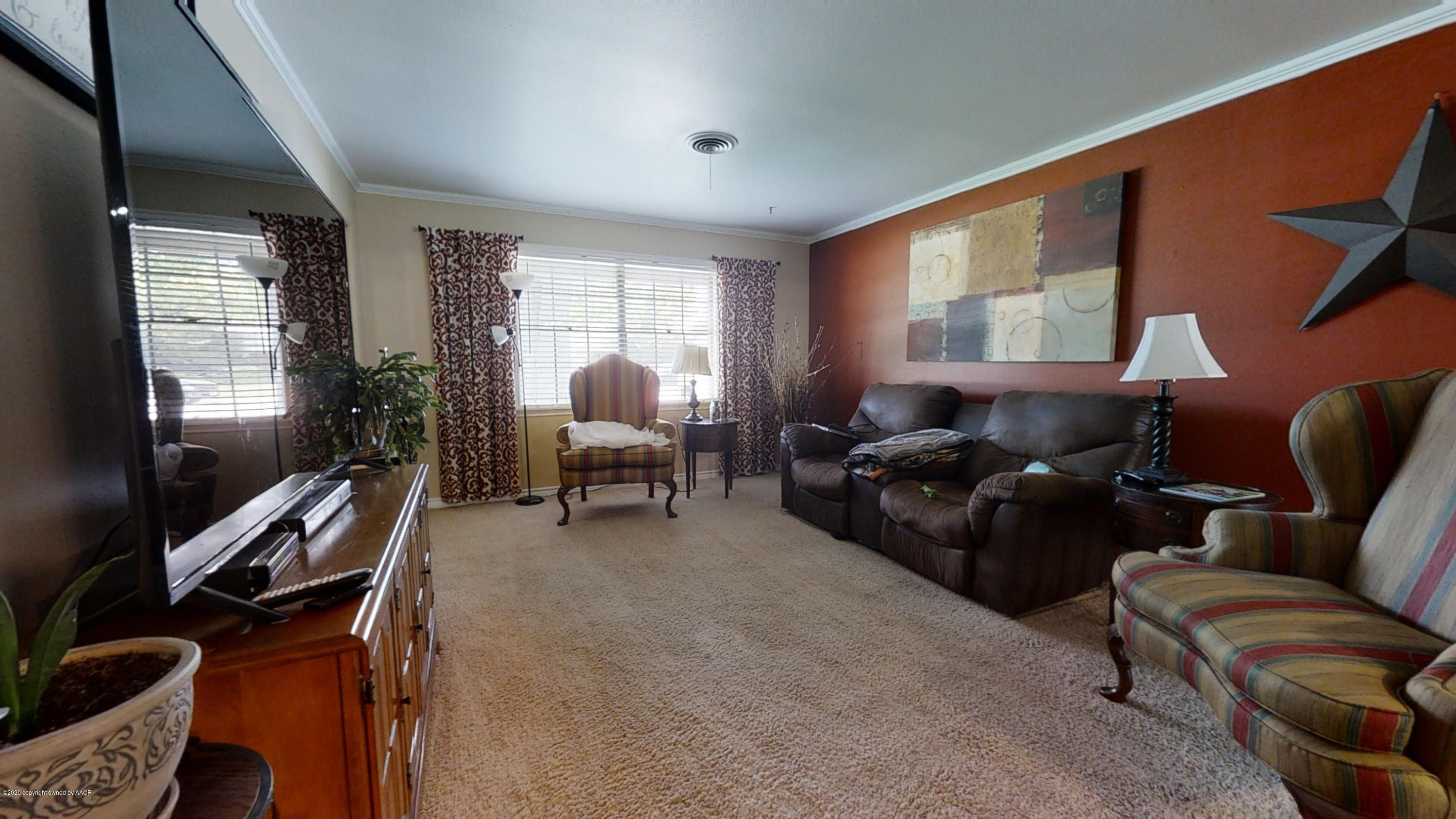 6104 Calumet Road Amarillo, TX 79106 - Photo 4 of 22 Living Room from Dining Area