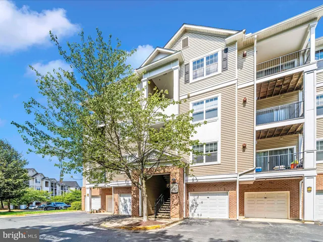$279,000 | 19606 Galway Bay Circle, Unit 401, Germantown, MD 20874