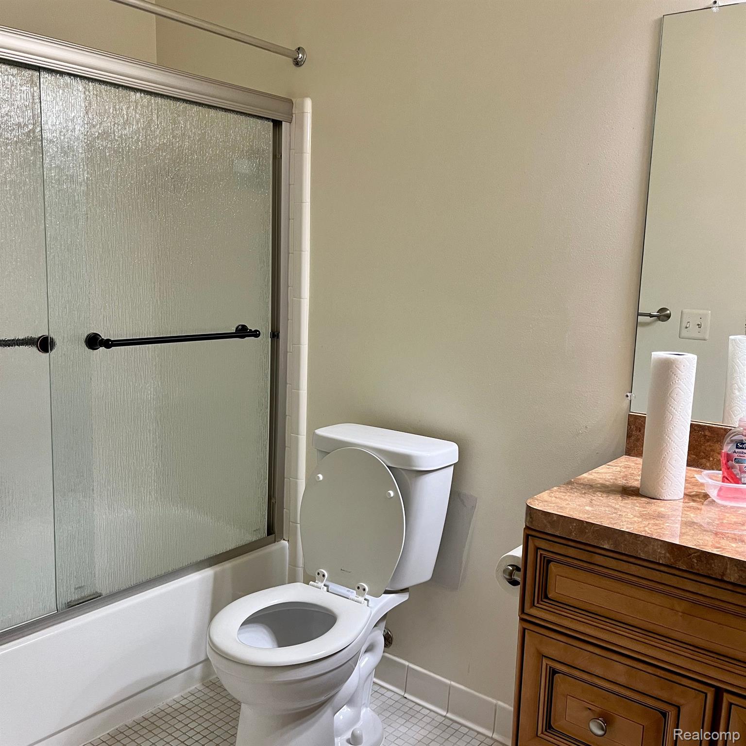 42486 Saratoga Road Canton, MI 48187 - Photo 8 of 17 Gallery Image 8