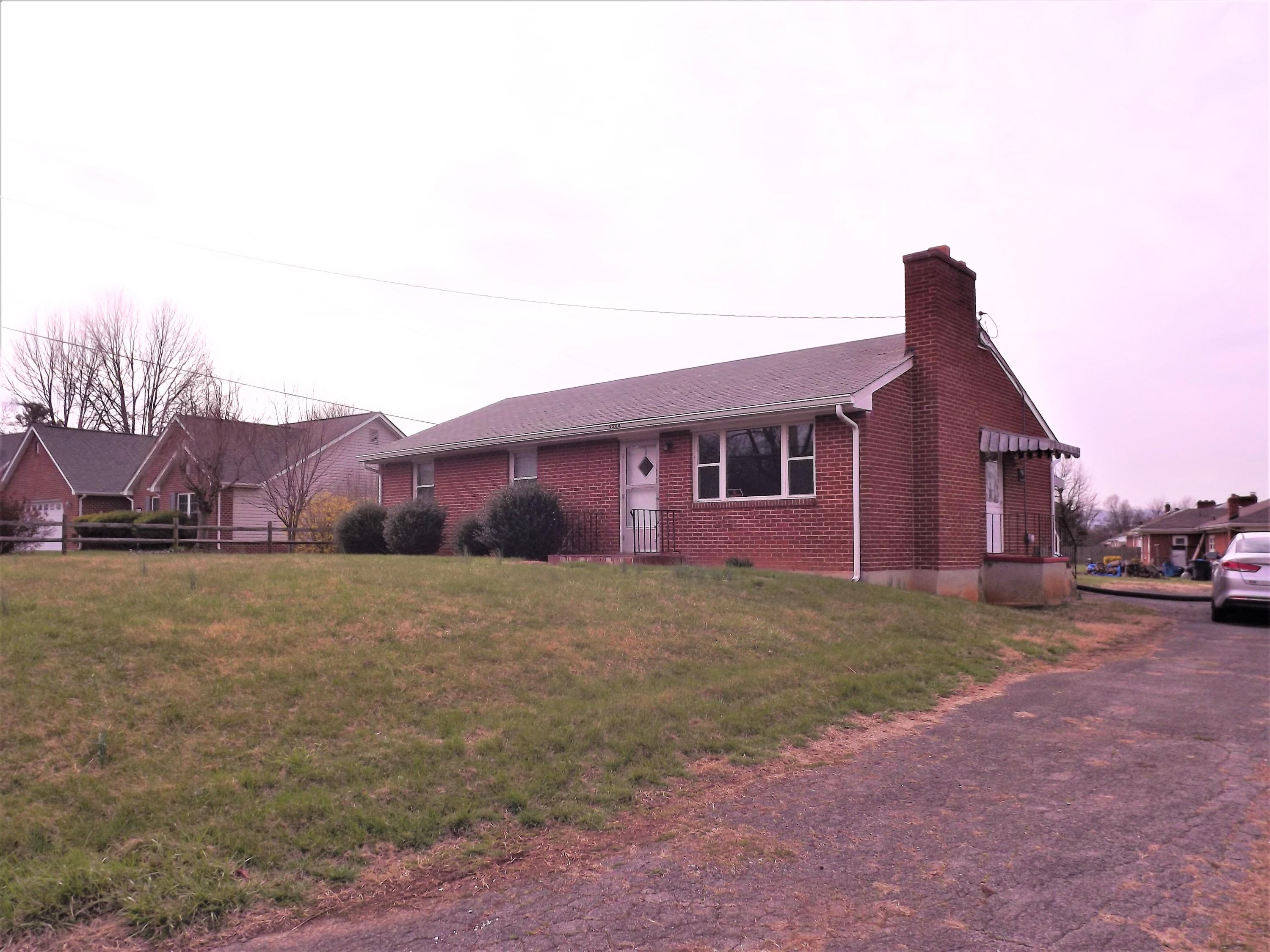 4320 Cove Road Roanoke, VA 24017 - Photo 10 of 10 a view of a yard in front of a house