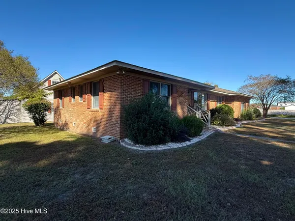 $375,000 | 1020 Dixie Trail, Williamston, NC 27892