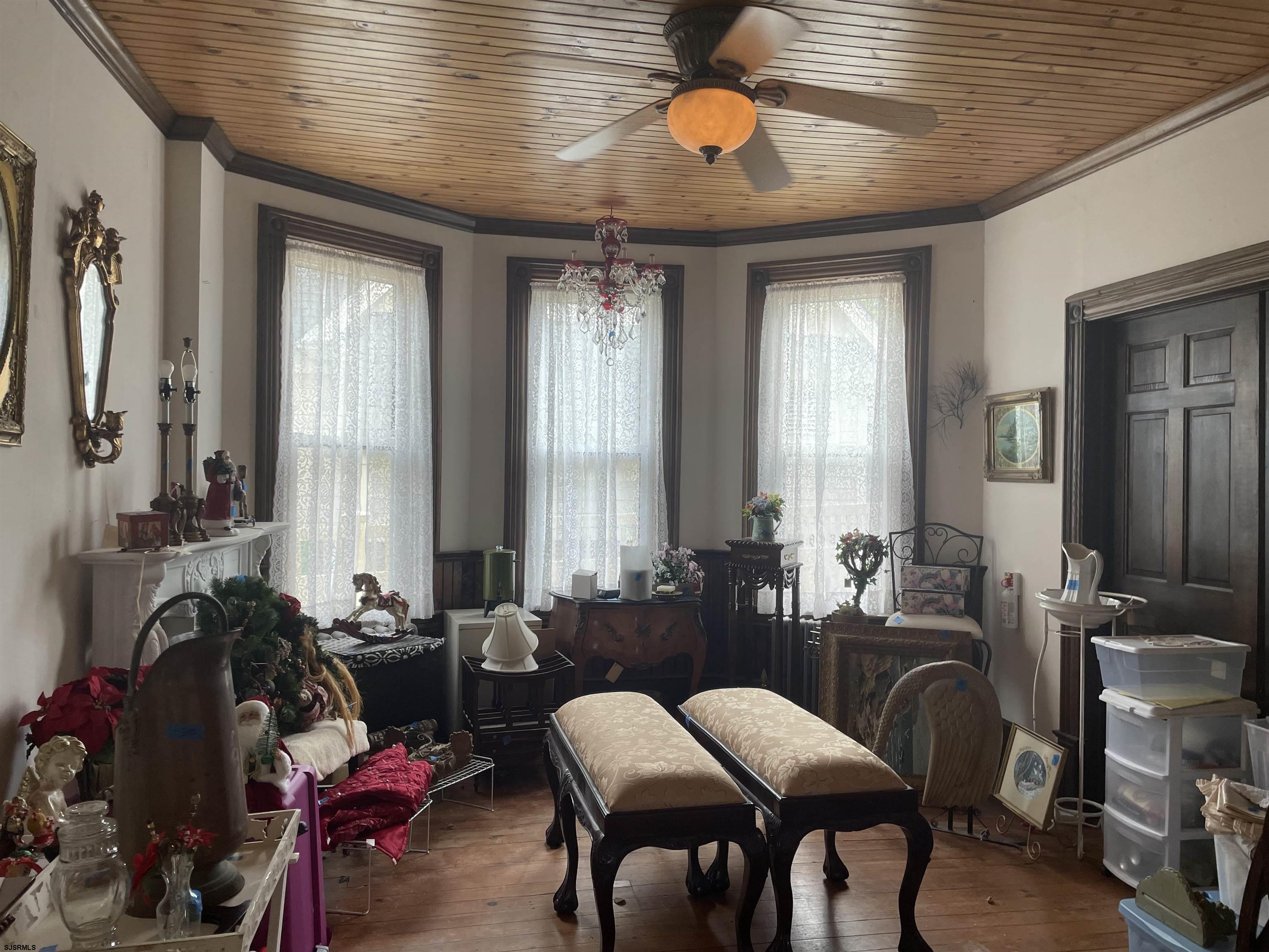 636 Shore Road Somers Point, NJ 08244 - Photo 15 of 25 a room with gym equipment