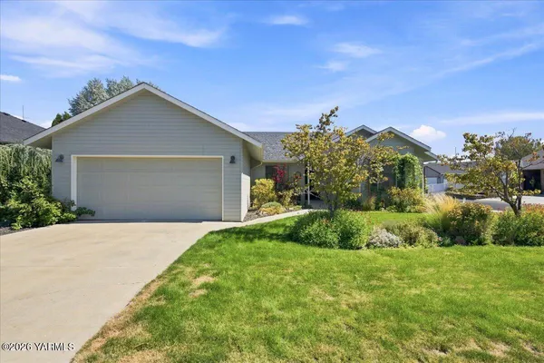 $389,500 | 364 South 76th Avenue, Yakima, WA 98908