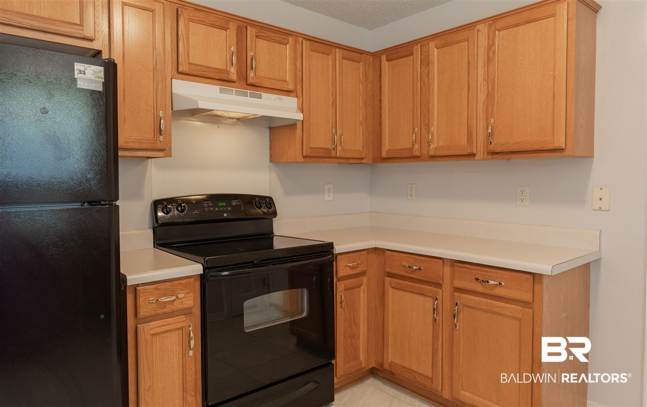 13085 Pointer Drive West Foley, AL 36535 - Photo 9 of 20 Kitchen