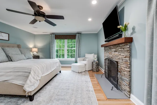 $2,495,000 | 15 A Shore Road, Waterford, CT 06385