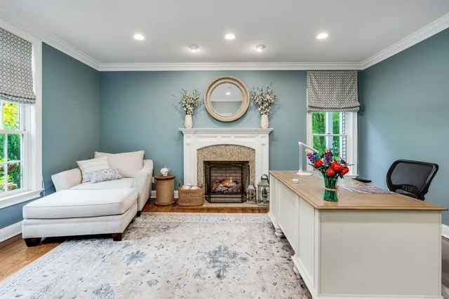 $2,495,000 | 15 A Shore Road, Waterford, CT 06385