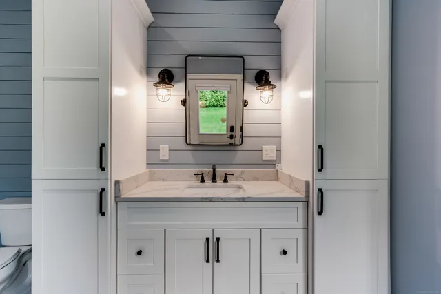 $2,495,000 | 15 A Shore Road, Waterford, CT 06385