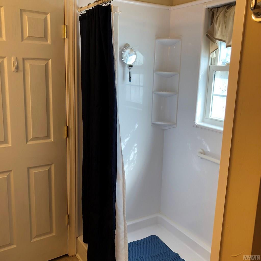305 Ferry Road Elizabeth City, NC 27909 - Photo 14 of 21 Master Bath 2