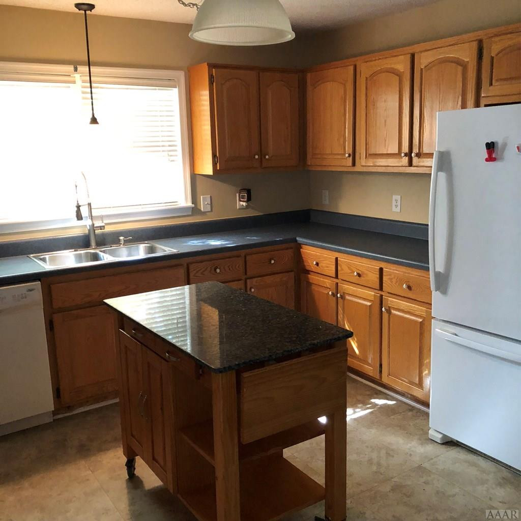 305 Ferry Road Elizabeth City, NC 27909 - Photo 7 of 21 Kitchen 3