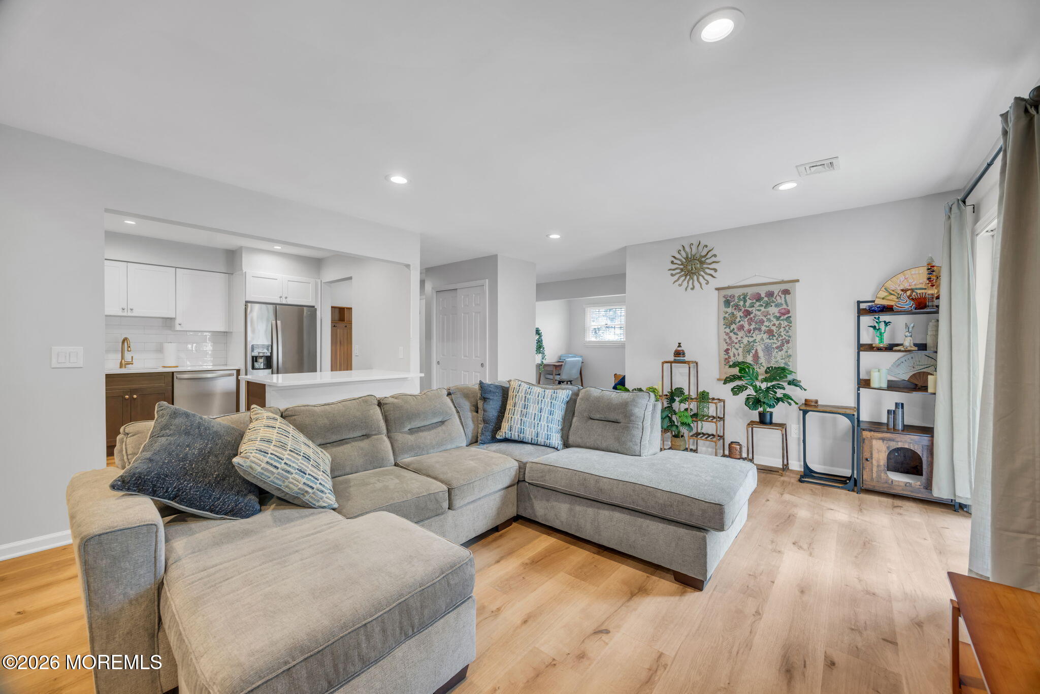 22 Alexandria Way Basking Ridge, NJ 07920 - Photo 9 of 33 11-web-or-mls-2M1A2204