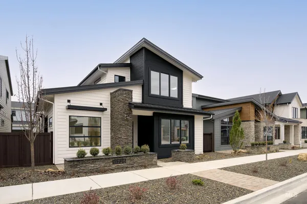 $739,900 | 11725 North Rabbitbrush Way, Boise, ID 83714