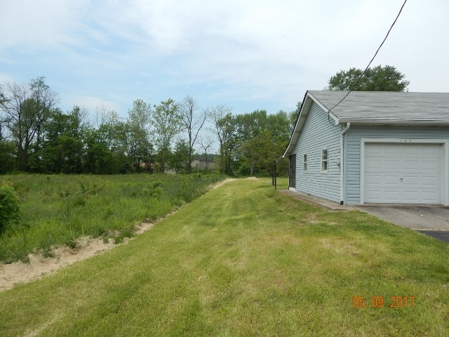165 West State 60 Road Pekin, IN 47165 - Photo 3 of 23 Gallery Image 3