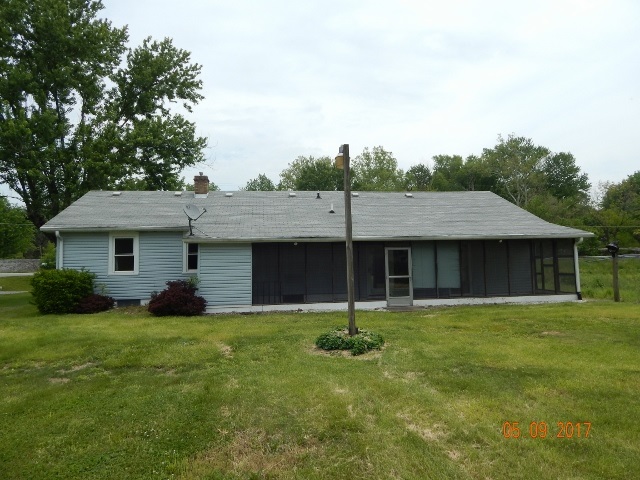 165 West State 60 Road Pekin, IN 47165 - Photo 4 of 23 Gallery Image 4