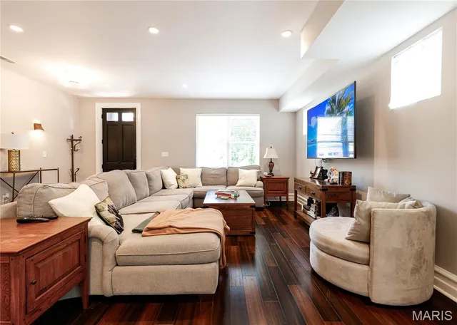 $725,000 | 1045 South Taylor Avenue, St. Louis, MO 63110