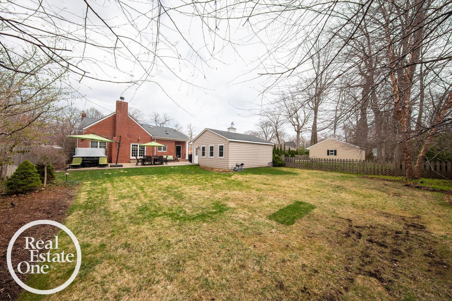 319 Cloverly Road Grosse Pointe, MI 48236 - Photo 41 of 42 50203564-e1e77634-dc28-461c-a76c-54c50839d98a.JPG