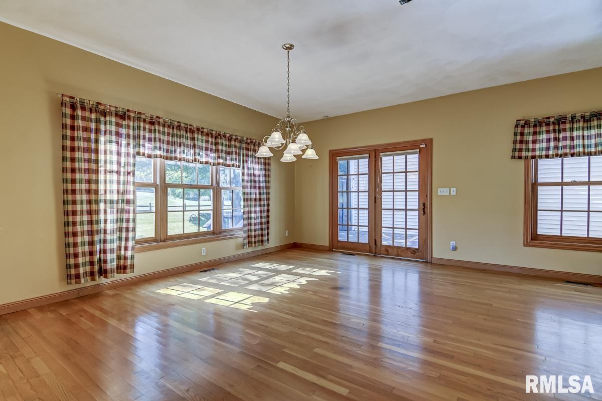 8 Chimney View Lane Sherman, IL 62707 - Photo 11 of 47 Gallery Image 11