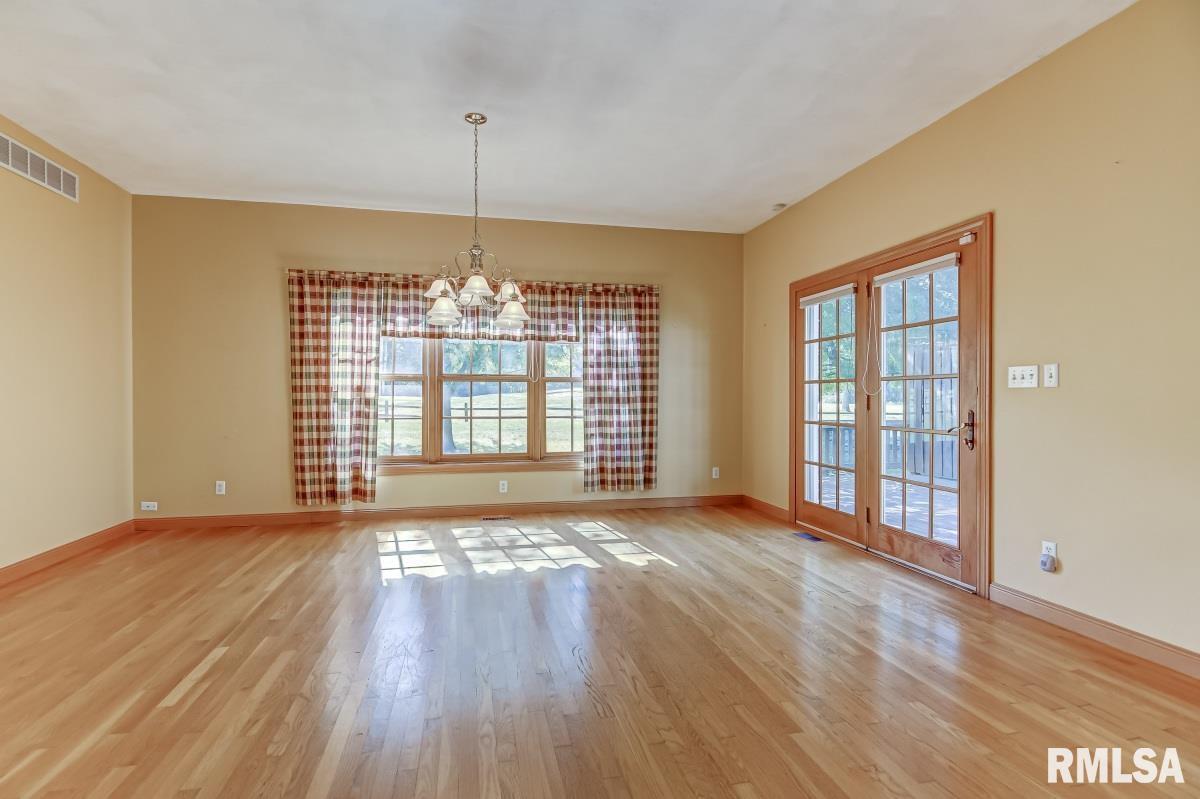 8 Chimney View Lane Sherman, IL 62707 - Photo 14 of 47 Gallery Image 14