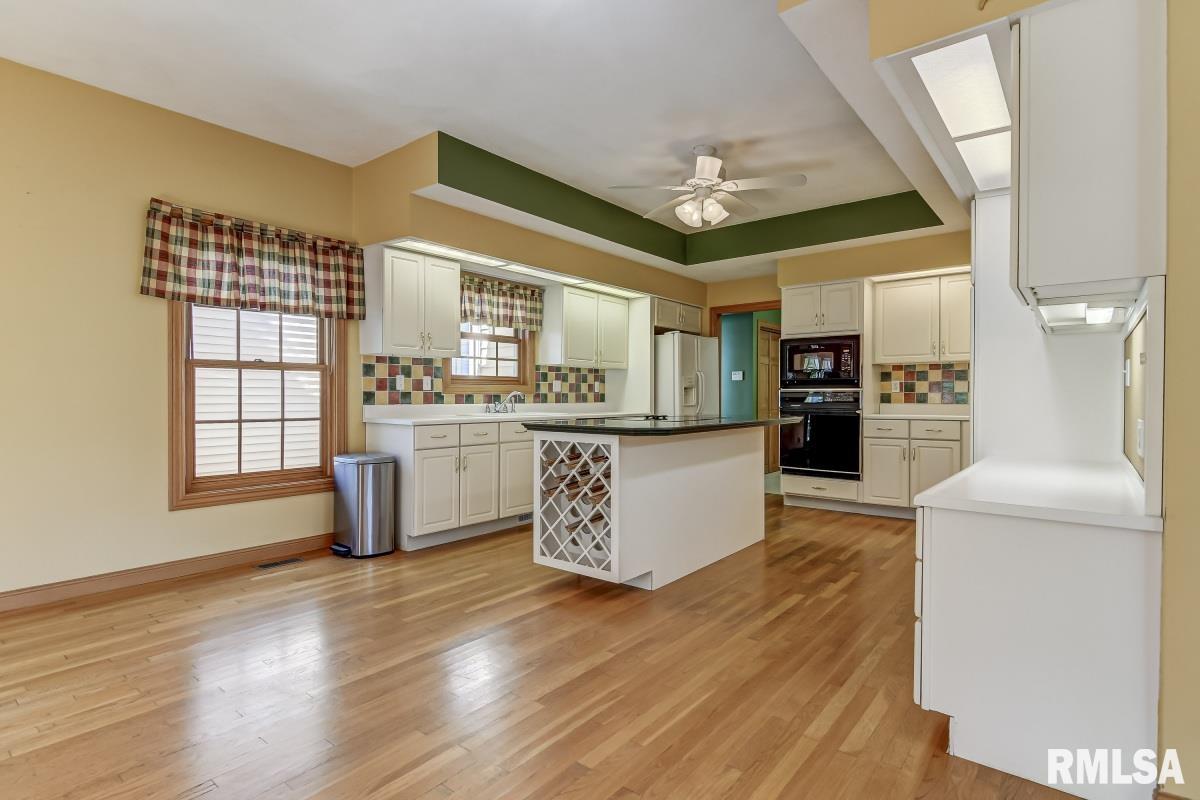 8 Chimney View Lane Sherman, IL 62707 - Photo 15 of 47 Gallery Image 15