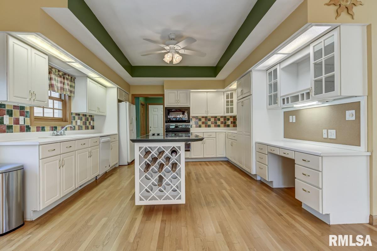8 Chimney View Lane Sherman, IL 62707 - Photo 17 of 47 Gallery Image 17