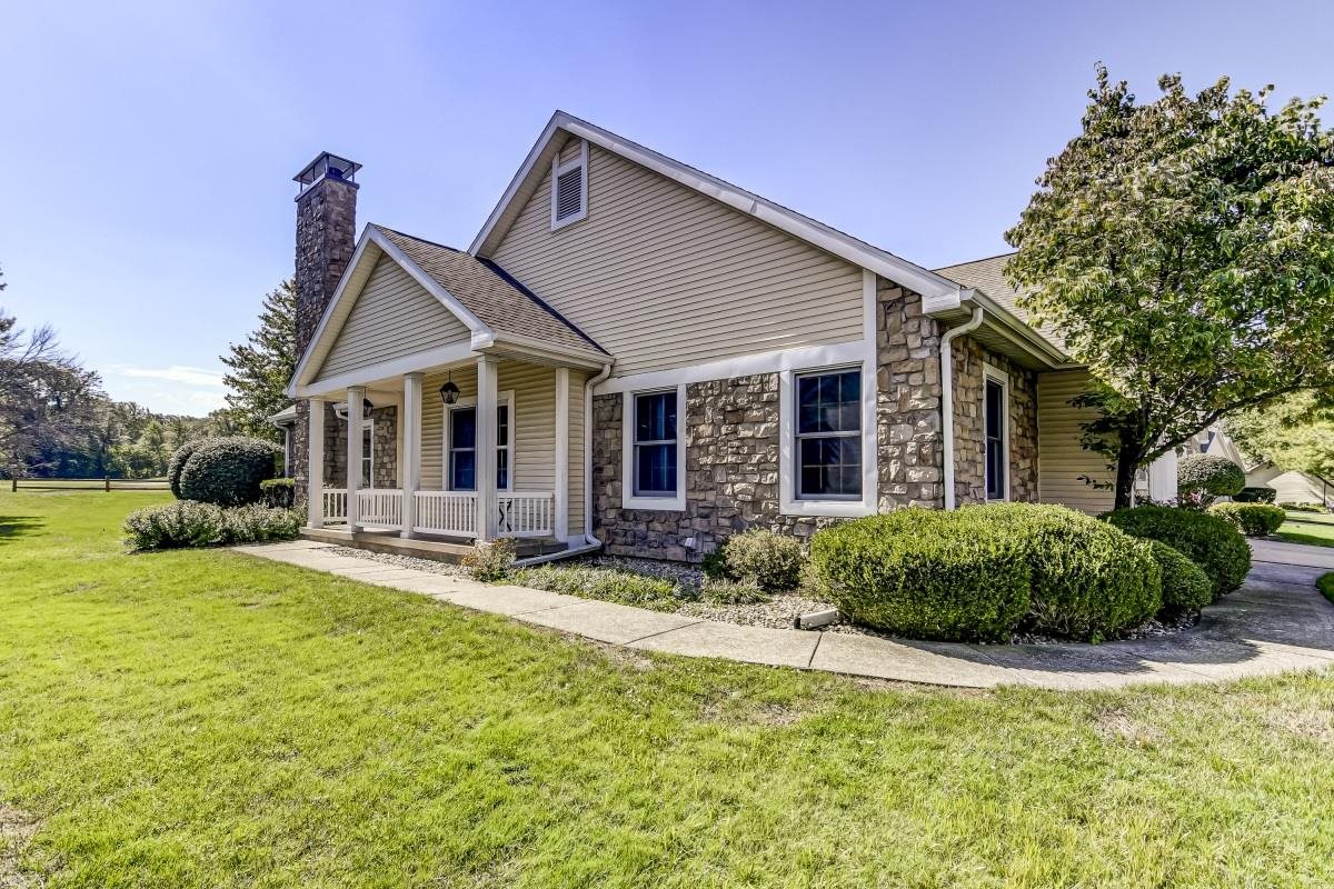 8 Chimney View Lane Sherman, IL 62707 - Photo 4 of 47 Gallery Image 4