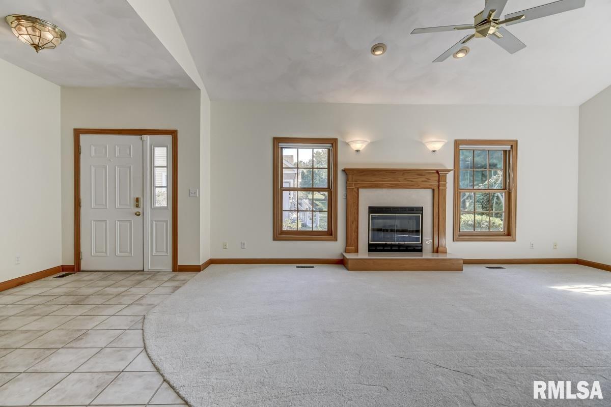 8 Chimney View Lane Sherman, IL 62707 - Photo 5 of 47 Gallery Image 5