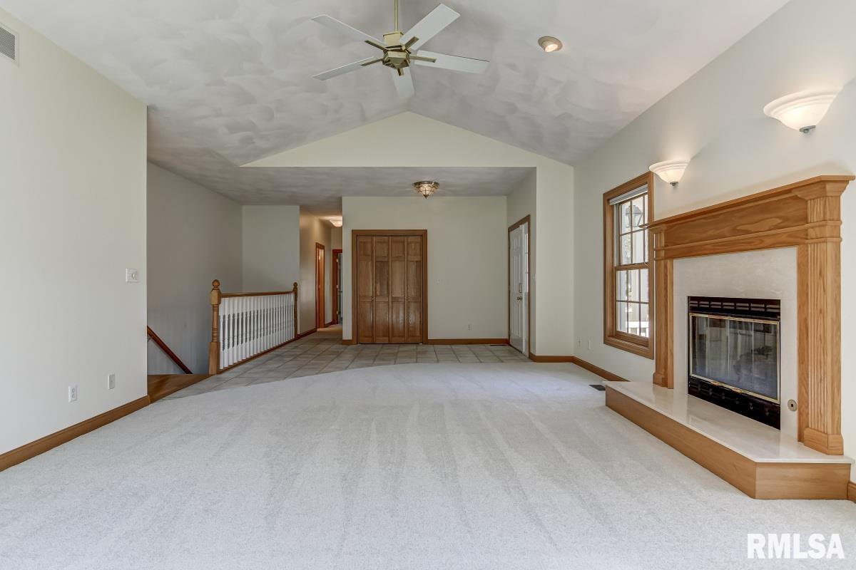 8 Chimney View Lane Sherman, IL 62707 - Photo 6 of 47 Gallery Image 6