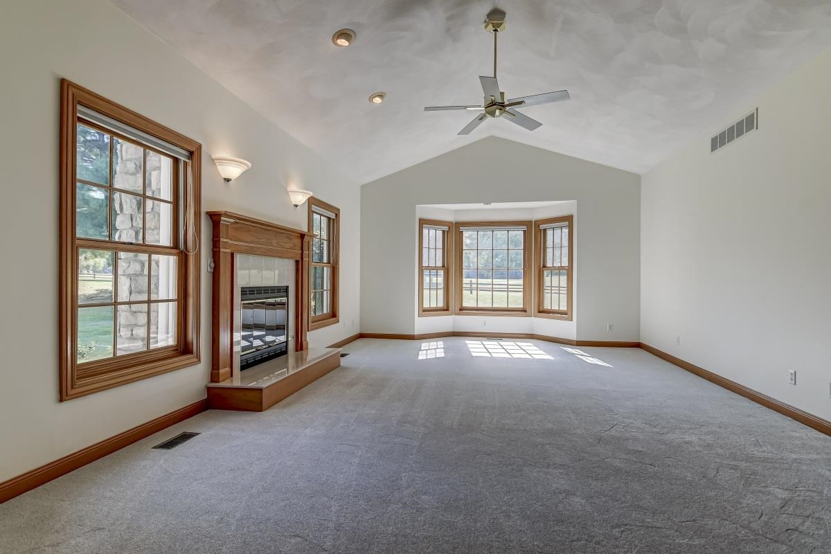 8 Chimney View Lane Sherman, IL 62707 - Photo 7 of 47 Gallery Image 7