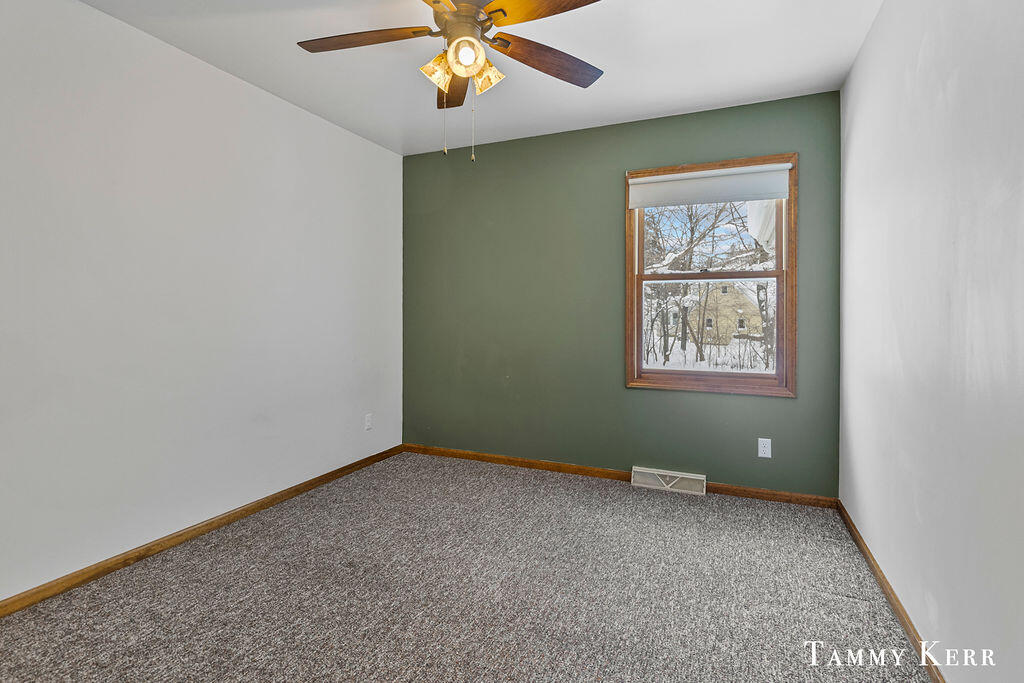 3665 Remembrance Road Northwest Grand Rapids, MI 49534 - Photo 19 of 34 3X0A2305