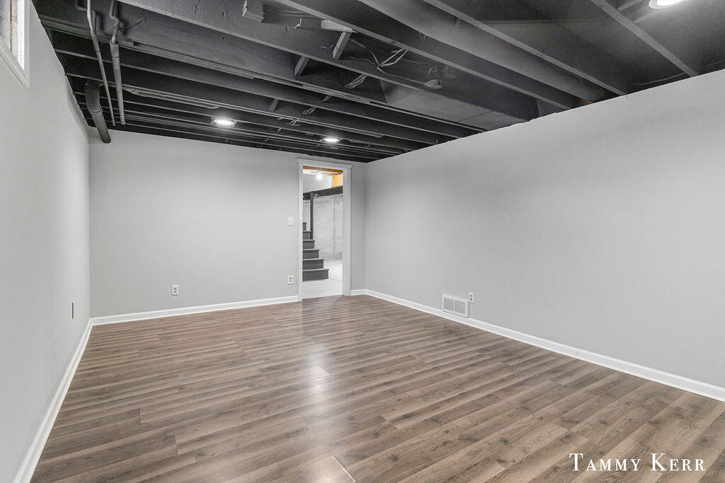 3665 Remembrance Road Northwest Grand Rapids, MI 49534 - Photo 22 of 34 3X0A2325