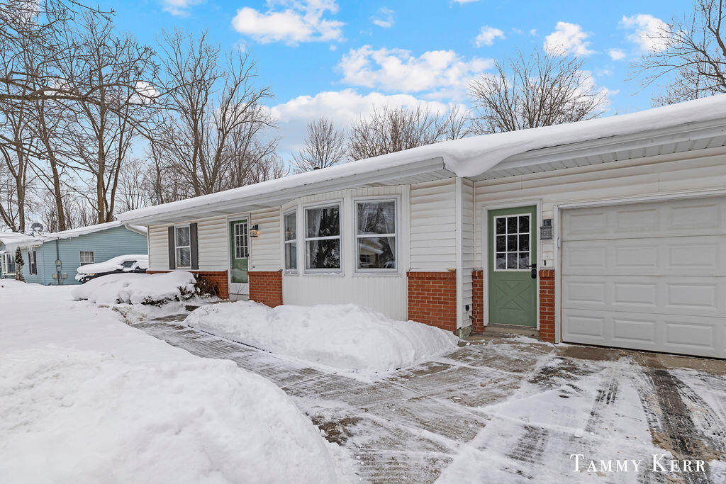 3665 Remembrance Road Northwest Grand Rapids, MI 49534 - Photo 32 of 34 3X0A2404