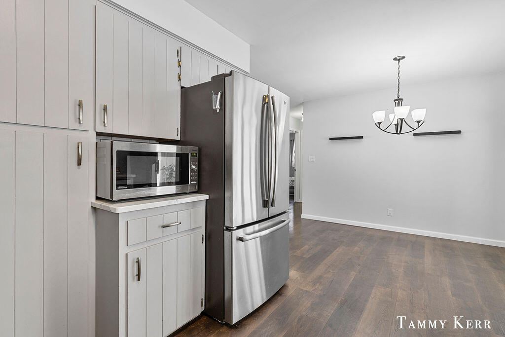 3665 Remembrance Road Northwest Grand Rapids, MI 49534 - Photo 10 of 34 3X0A2377