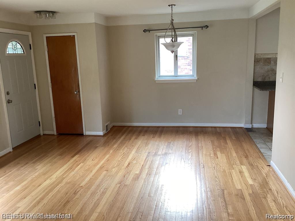 31568 Marblehead Road Farmington, MI 48336 - Photo 11 of 22