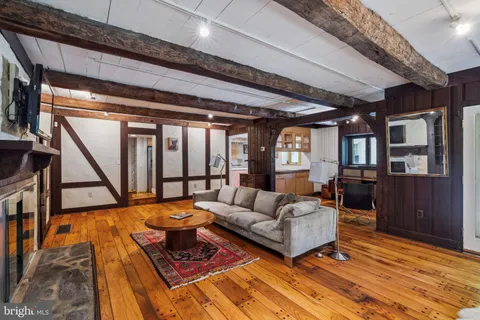 $850,000 | 117 Arden Road, Conshohocken, PA 19428