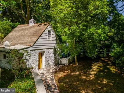 $850,000 | 117 Arden Road, Conshohocken, PA 19428