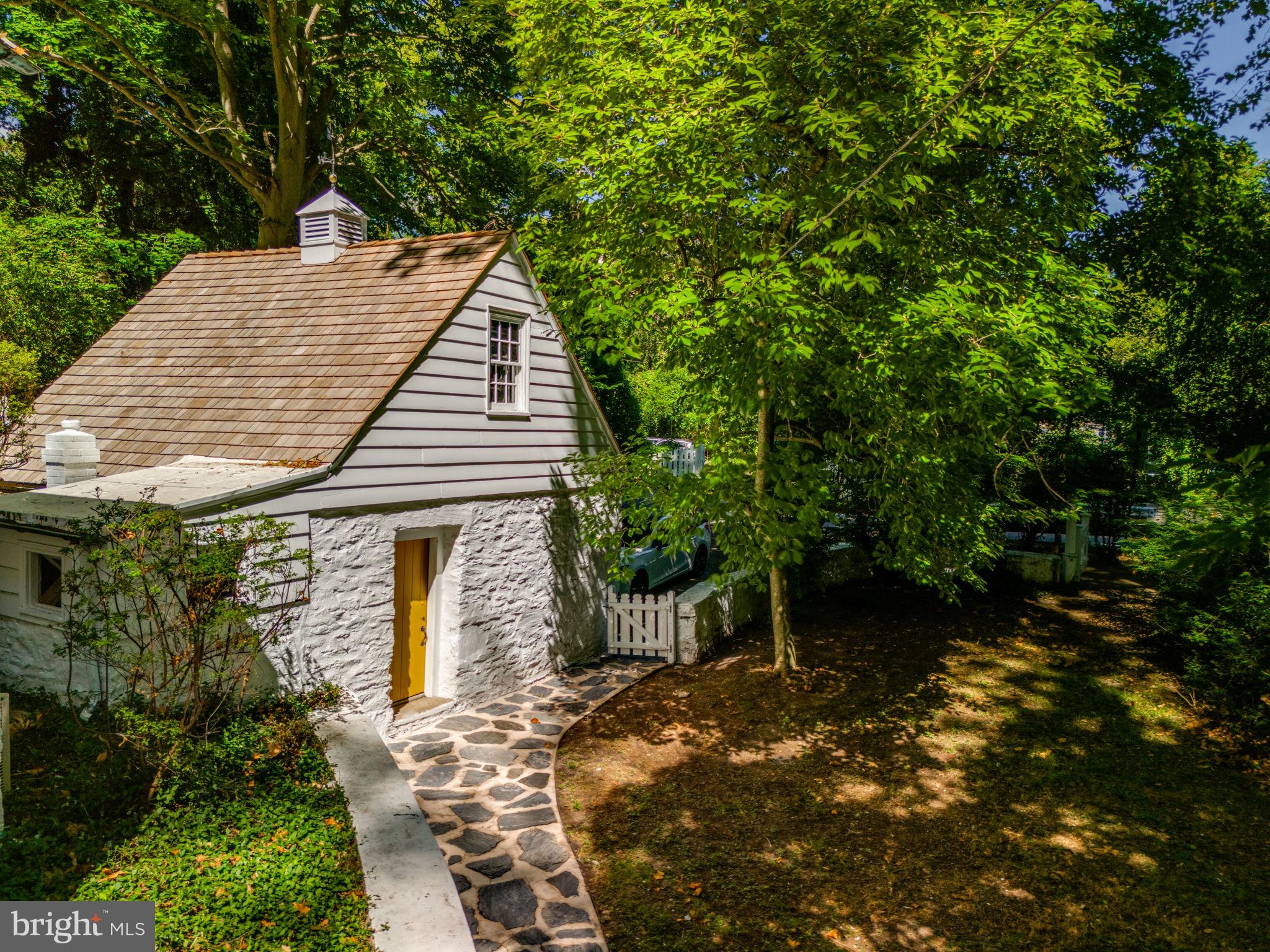 117 Arden Road Conshohocken, PA 19428 - Photo 72 of 82 Garage and potting shed