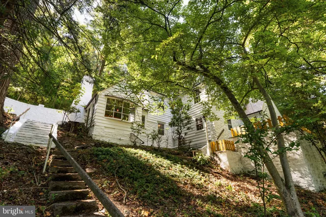 $850,000 | 117 Arden Road, Conshohocken, PA 19428