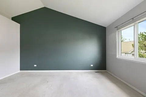 $430,000 | 349 Hampton Court, Crystal Lake, IL 60012
