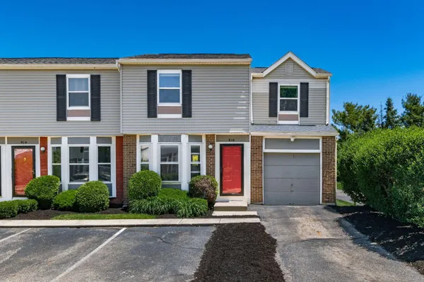 $219,900 | 916 Worthington Woods Boulevard, Unit 12, Columbus, OH 43085