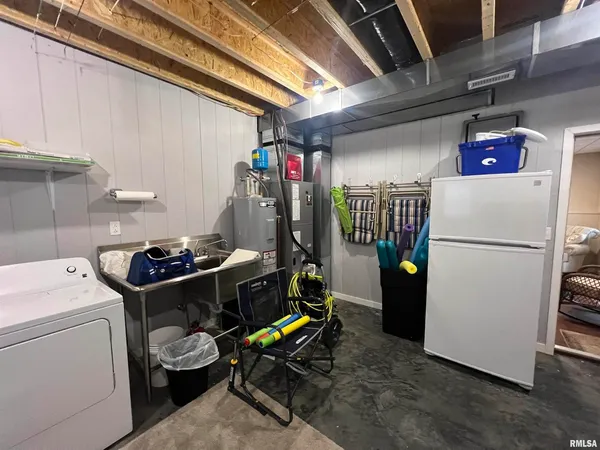 $554,000 | 895 Lake Shore Drive North, Goreville, IL 62939