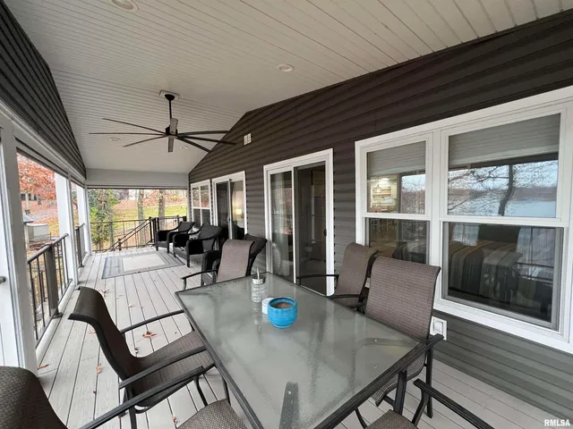 $525,000 | 895 Lake Shore Drive North, Goreville, IL 62939