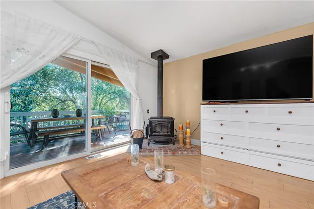 $325,000 | 23777 Mulholland Highway, Unit 86, Calabasas, CA 91302