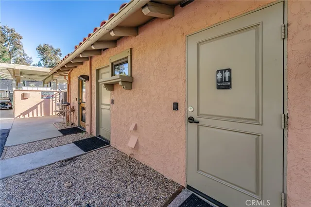 $325,000 | 23777 Mulholland Highway, Unit 86, Calabasas, CA 91302