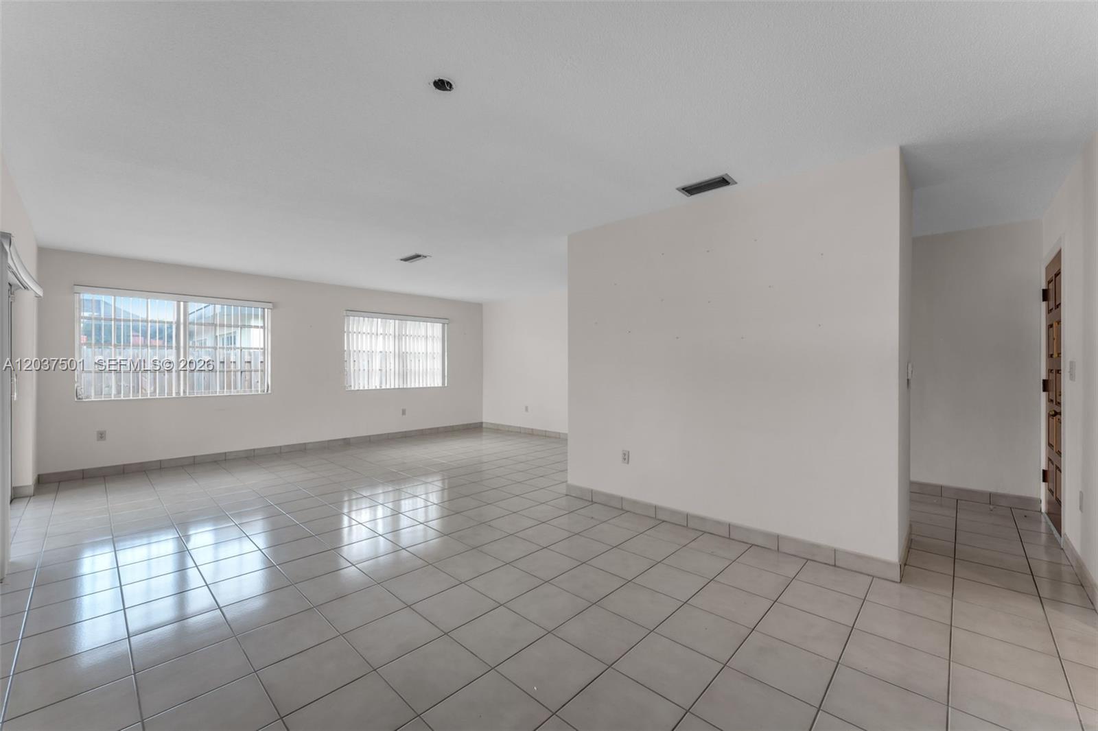 10842 Southwest 33rd Street Miami, FL 33165 - Photo 5 of 44