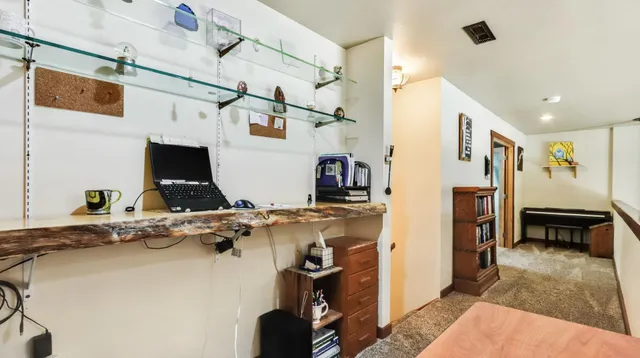 $569,500 | 8895 West North Lake, Greenwood, WI 54437