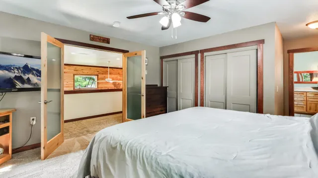 $569,500 | 8895 West North Lake, Greenwood, WI 54437